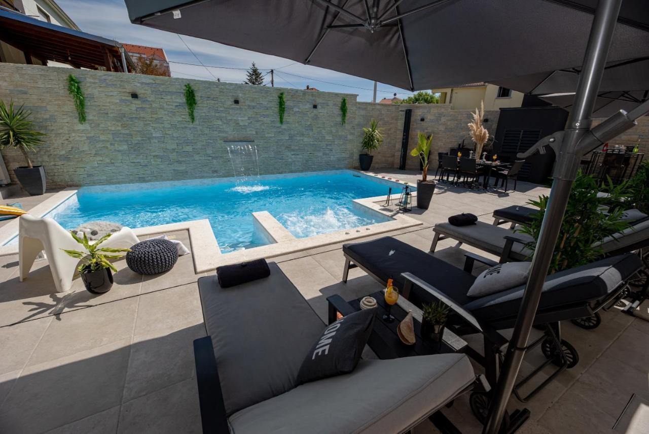 Ferienwohnung Tyra Delux Zadar Exterior foto