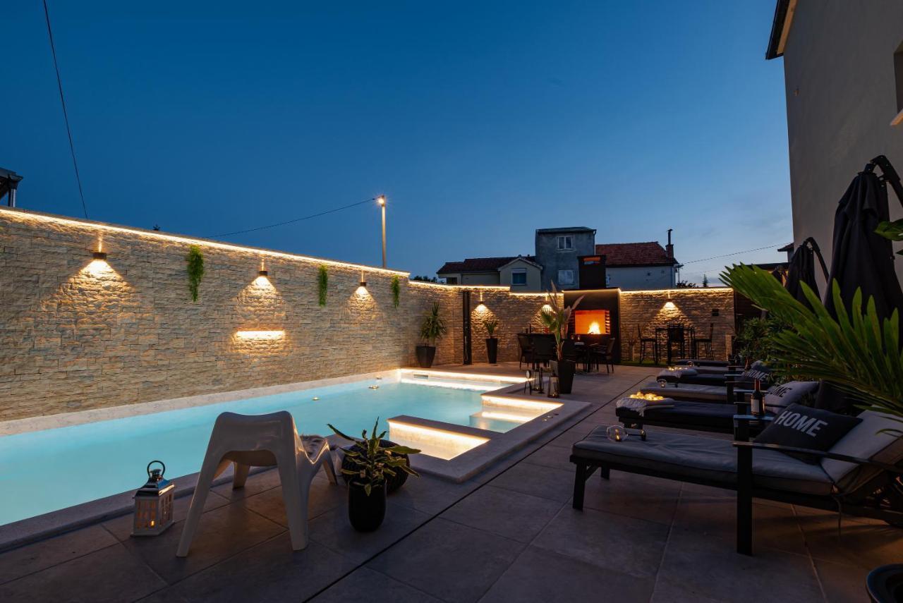 Ferienwohnung Tyra Delux Zadar Exterior foto