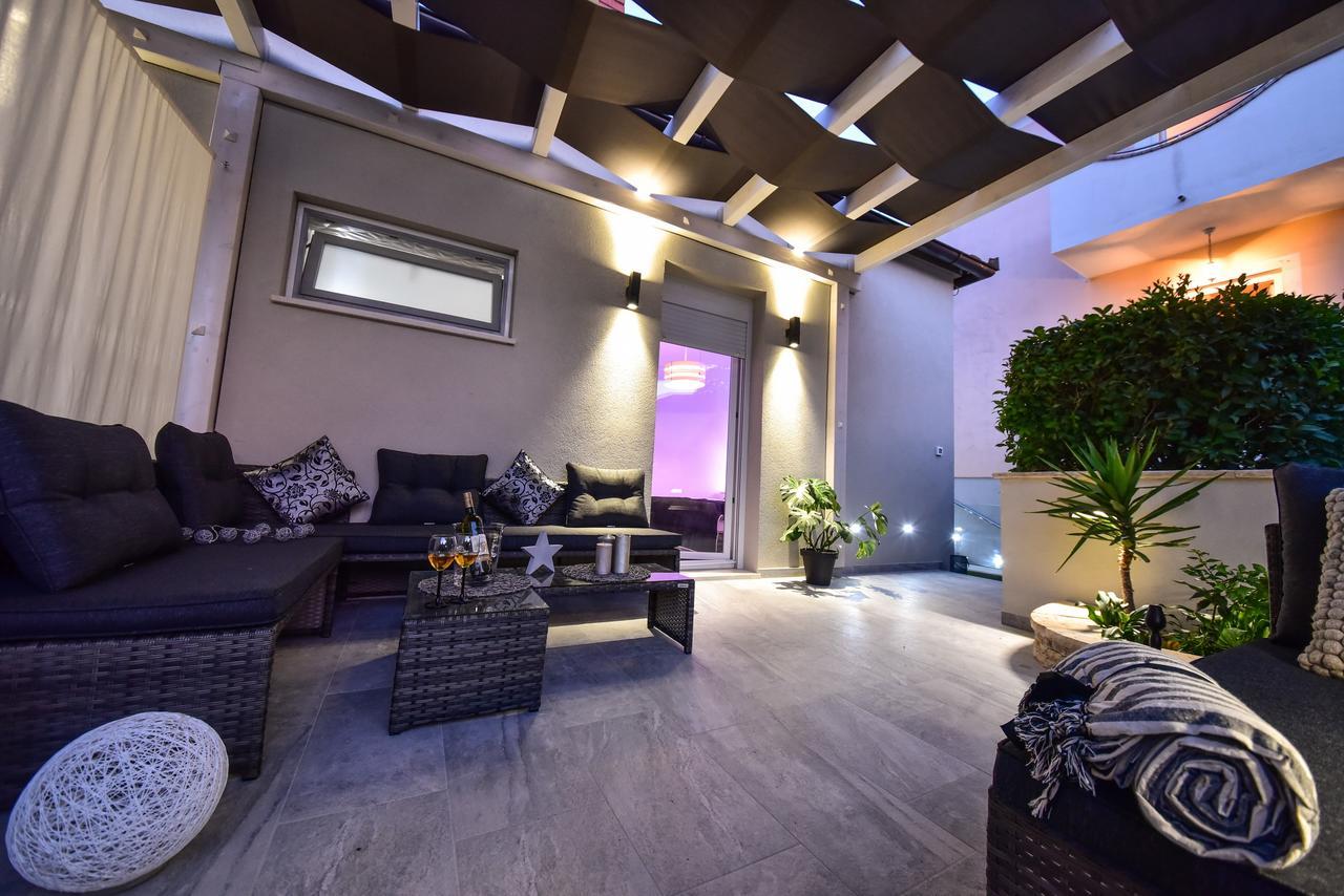 Ferienwohnung Tyra Delux Zadar Exterior foto